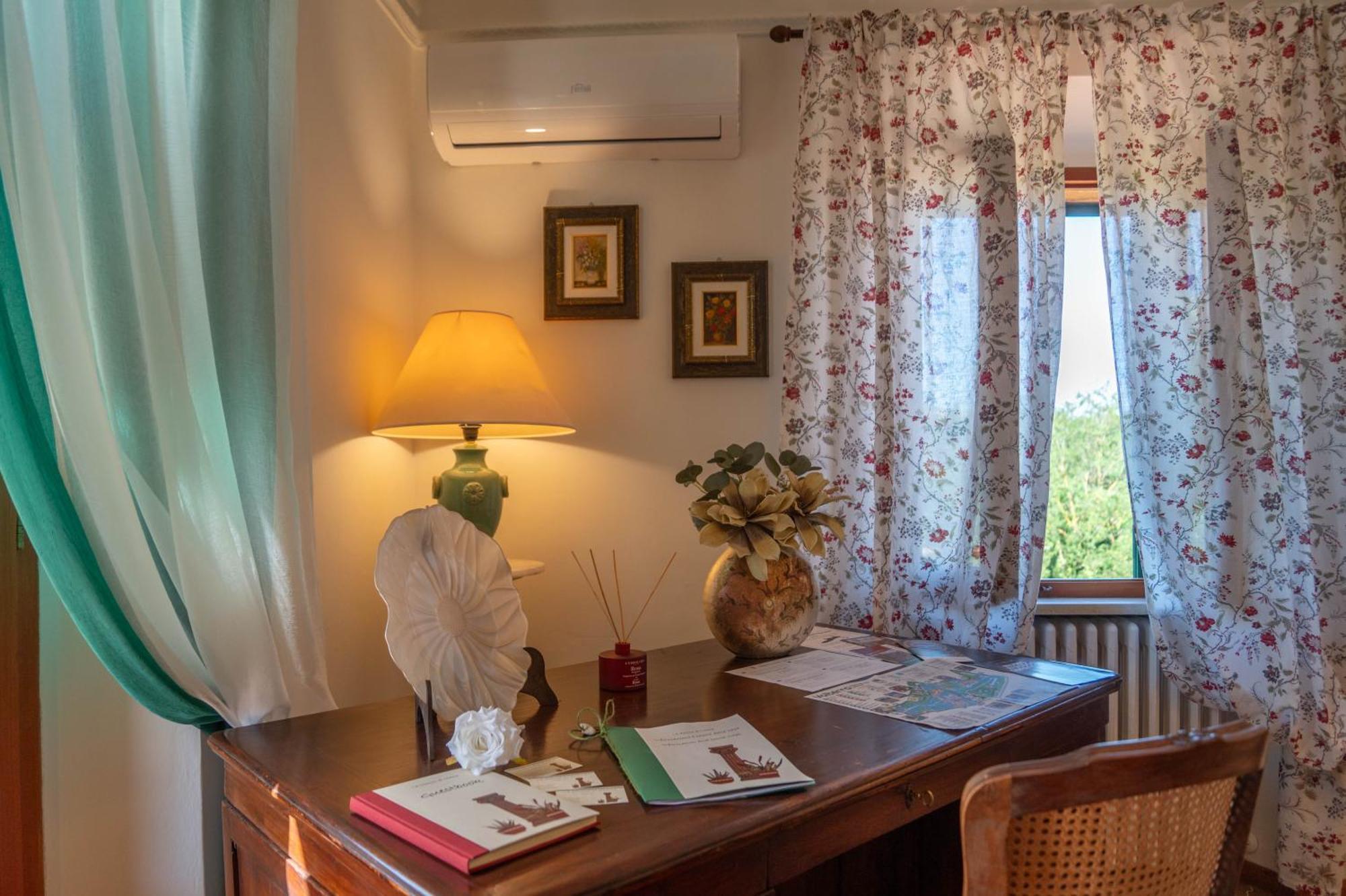 La Domus Di Marta Apartamento Volterra Exterior foto
